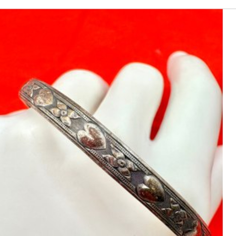 Vintage DANECRAFT silver Bangle.